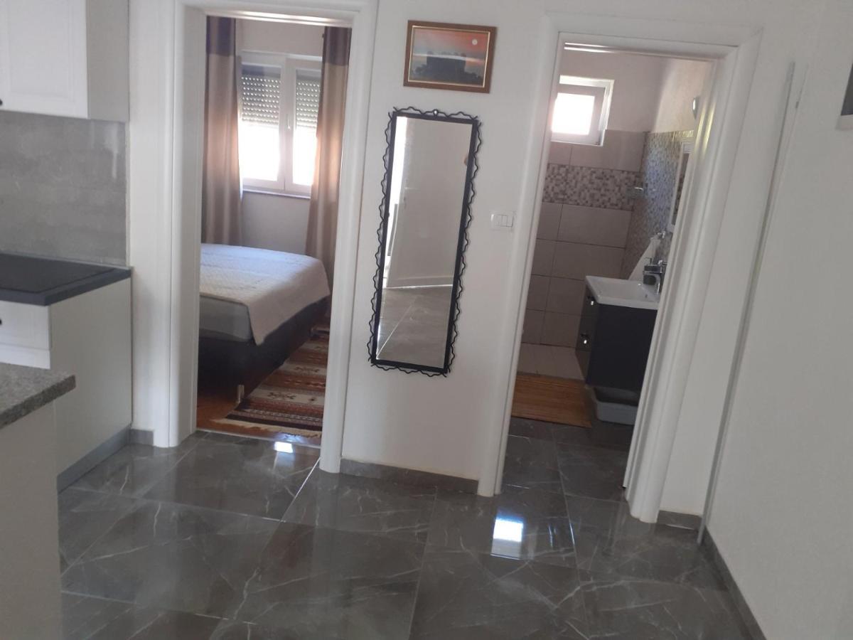 Pavel, Studio Apartman Privlaka  Exterior photo